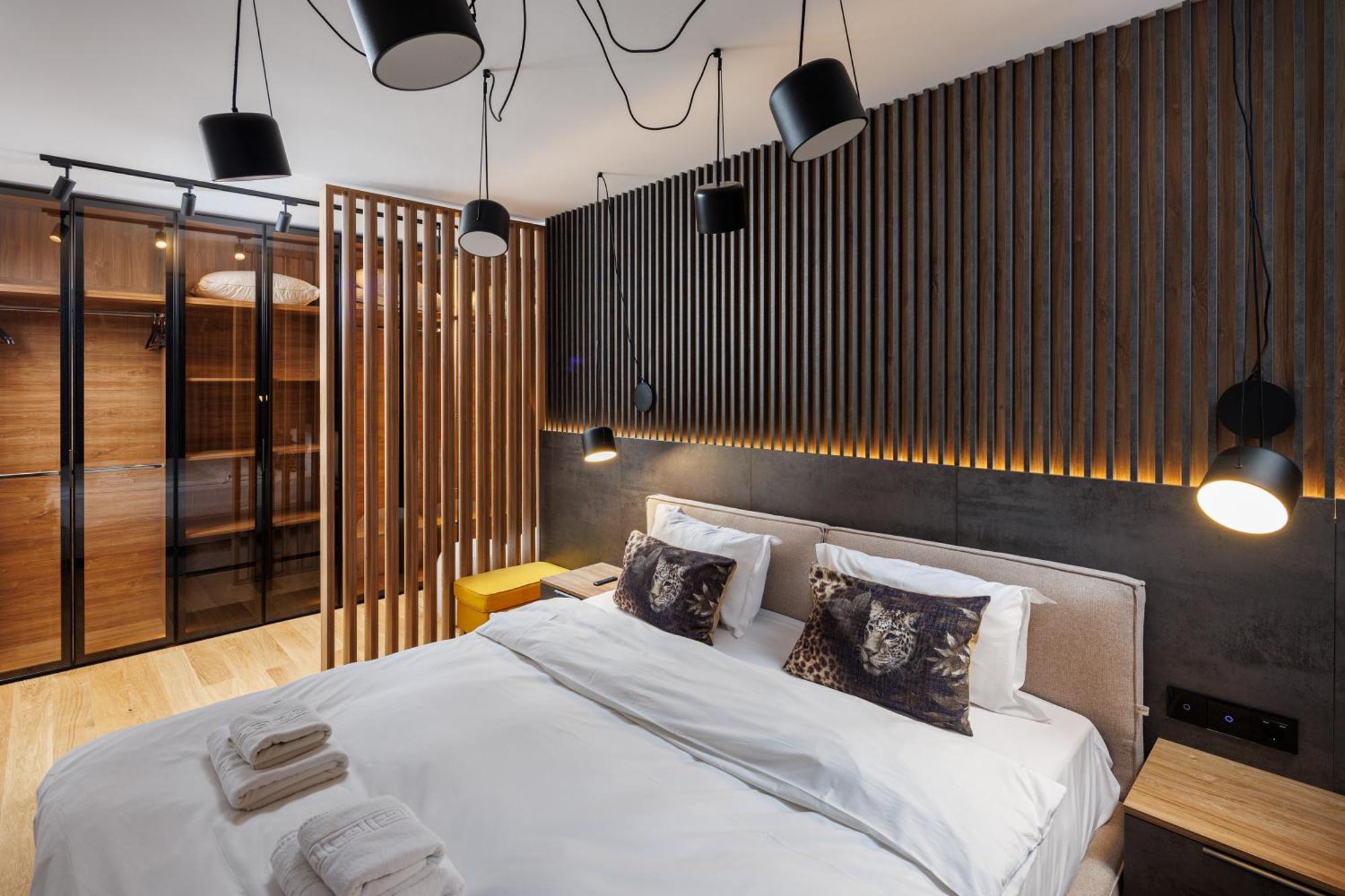 Pure Living Apartment W. Private Parking Brasov Exterior photo